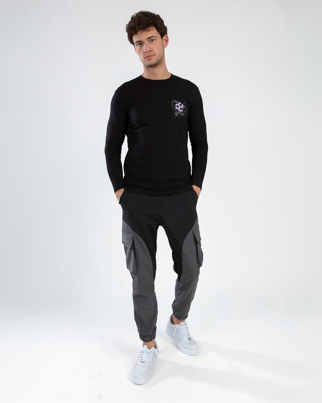 Heartbit Shirt in Black – full-length front view