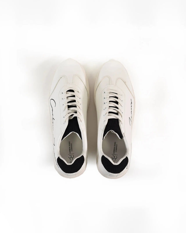 Cursive Sneakers in White Black – pair front view