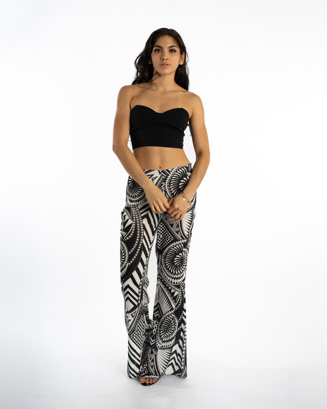 Emmie Strapless Bustier in Black – full-length front view