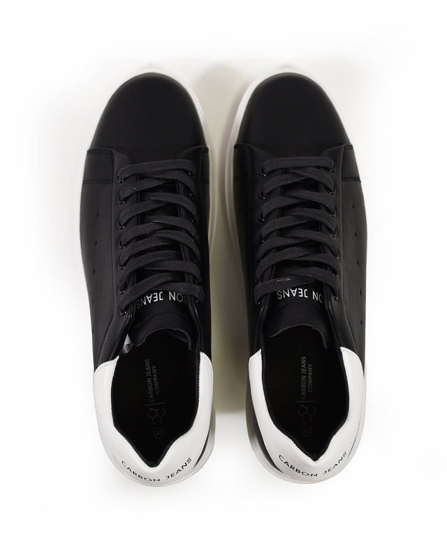 Classic Sneakers in Black – pair front view